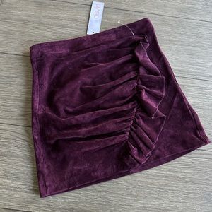 NWT Devlin Stretch Velour-like Ruffle Skirt